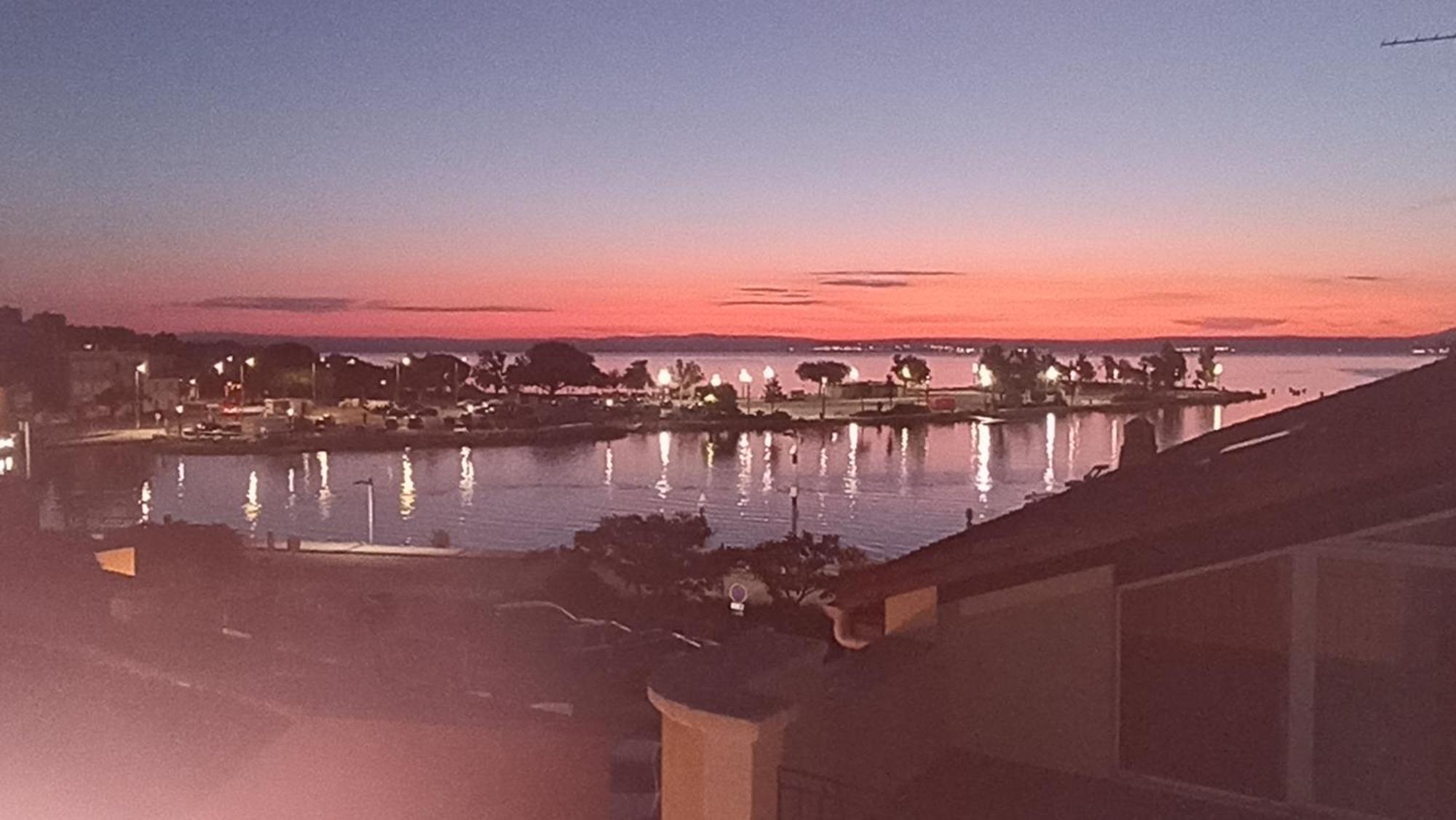 Les Hebergements De La Plage En Ville Martigues Bagian luar foto